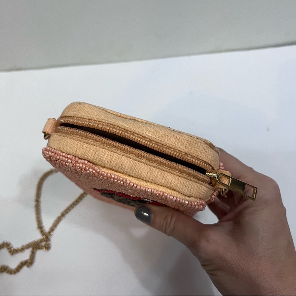 Beaded Crossbody Lip Bag - Picture 5 of 6